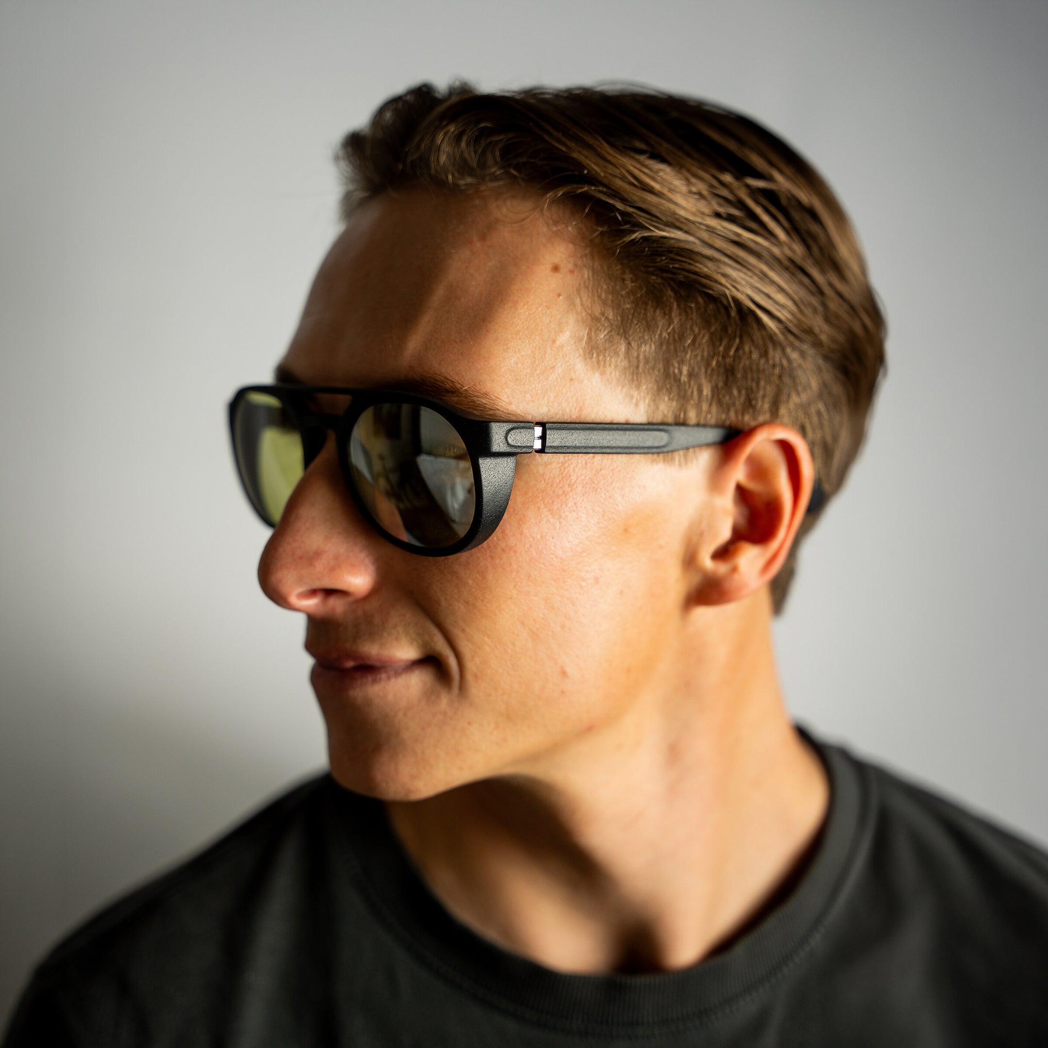 Jacob Rosenberg, basn5 co-founder, wearing the basn5 Fort Point in profile